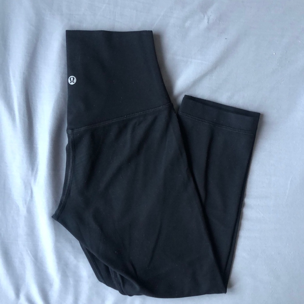 black lululemon leggings
